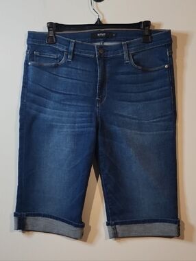 Hudson Amelia Knee Jean Shorts NWOT Size 32